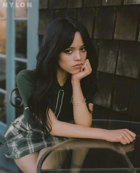 jenna ortega hot pics|what makes jenna ortega attractive (she’s a 19 year old actress)